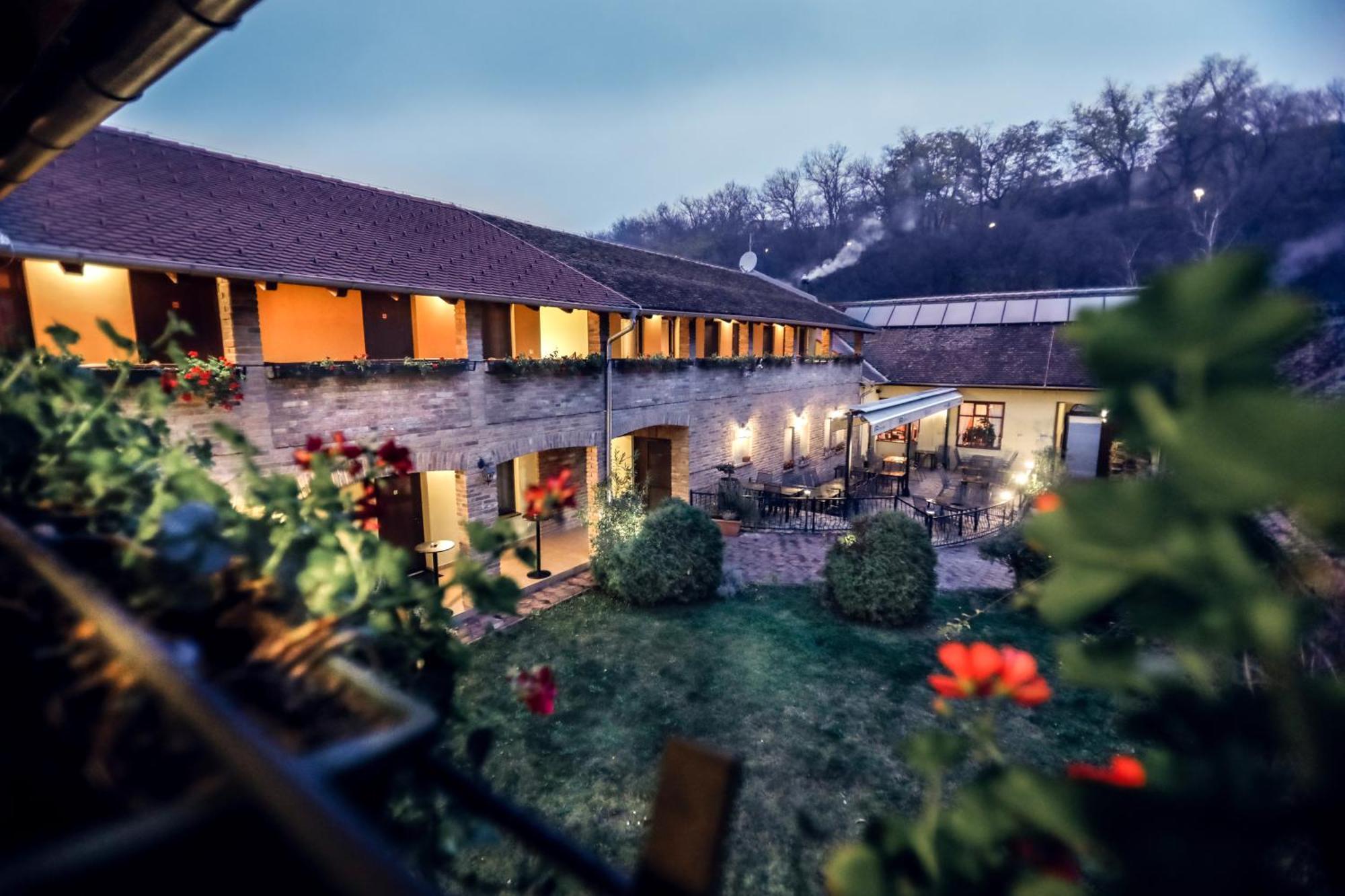 Rooms Villa Iva Ilok Exterior photo
